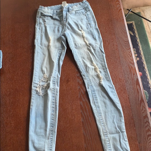 Girl’s Junior ripped jeans - Picture 1 of 1